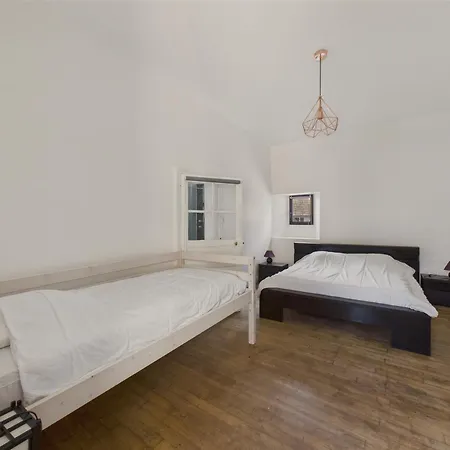 펜션 Maison Pour 5 Avec Cour Exterieure Dans Le Centre 생-레옹-쉬르-베제르