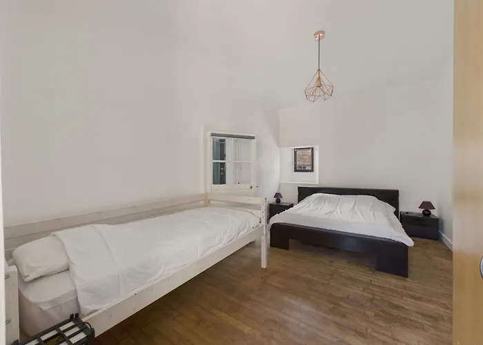 別荘 Maison Pour 5 Avec Cour Exterieure Dans Le Centre サン・レオン・シュル・ヴェゼール